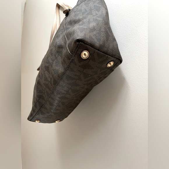 Michael Kors Tote - Picture 3 of 8